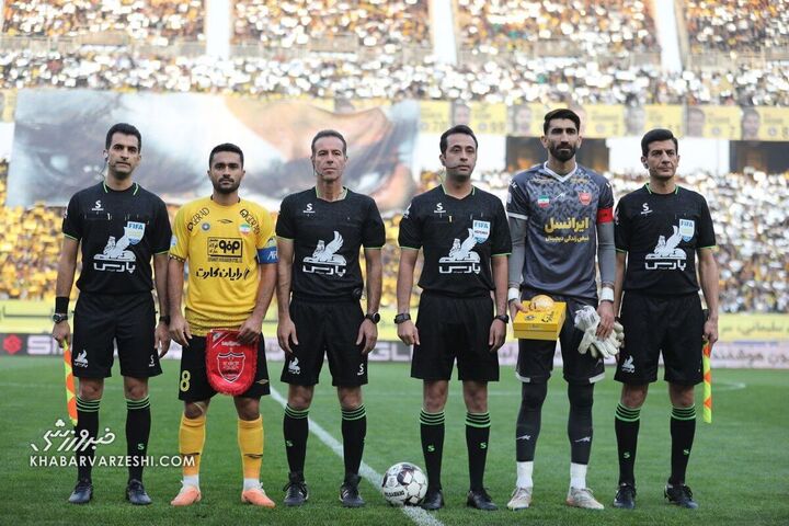 محمد کریمی، علیرضا بیرانوند و موعود بنیادی‌فر (داور)؛ سپاهان - پرسپولیس