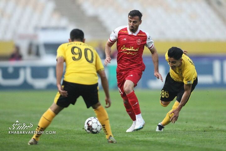سعید صادقی؛ سپاهان - پرسپولیس