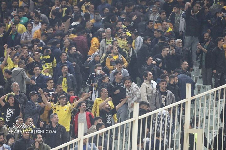 درگیری هواداران؛ سپاهان - پرسپولیس