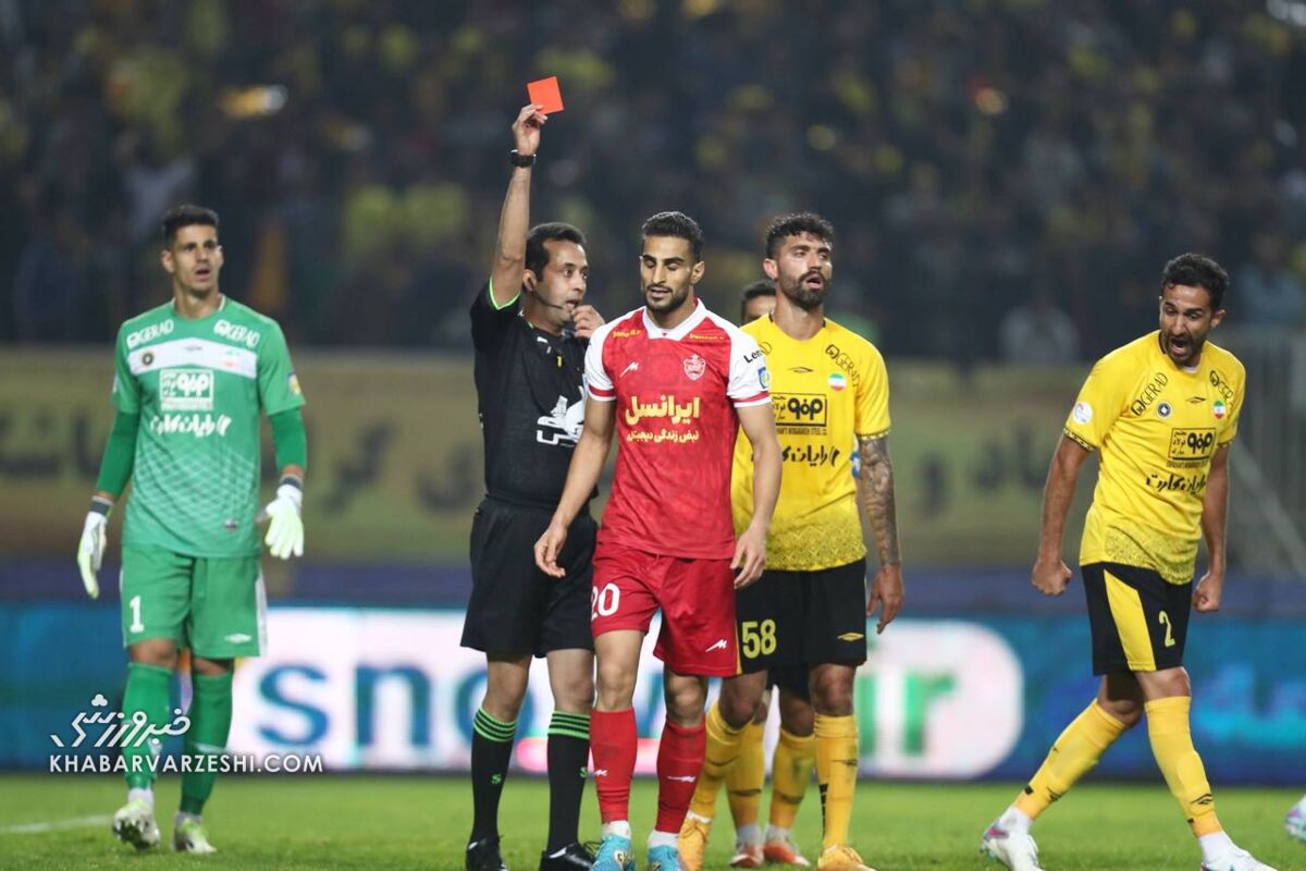 زاهدی و باهویی در اندازه پرسپولیس نیستند؛ طارمی و علیپور بودند جلوی النصر ۱۰ نفره دبل میکردند/ نمیدانم مشکل این بازیکن پرسپولیس چیست؟!