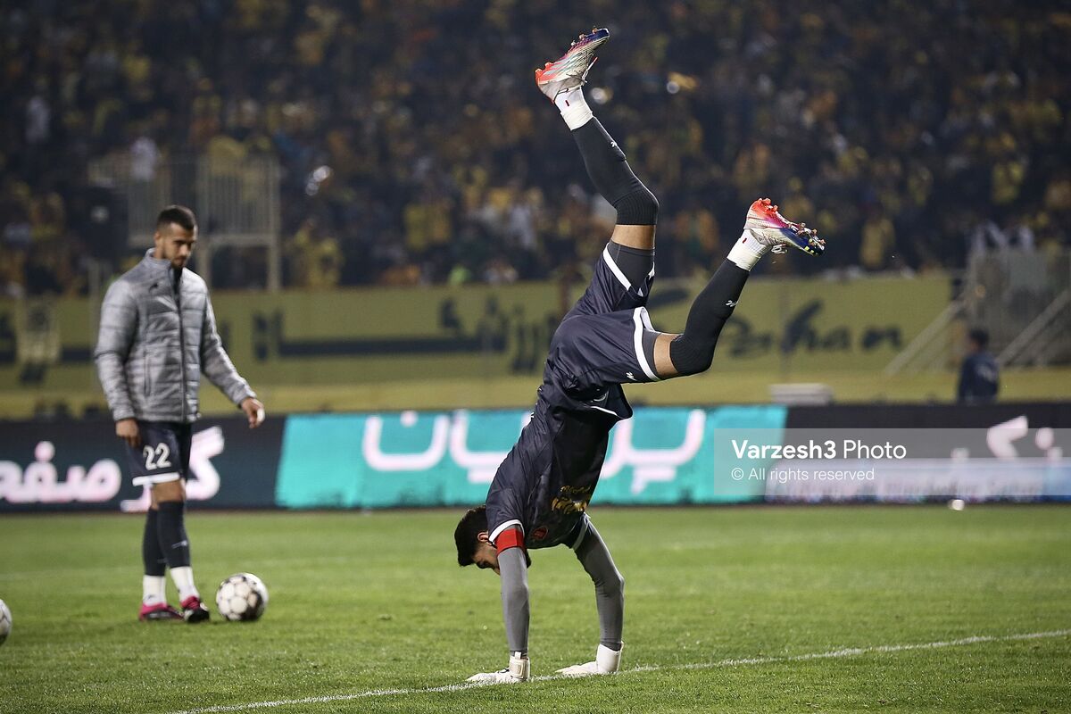 عکس| تقلید بیرانوند از روی دست عابدزاده/ بیرو در نقش جهان کلهپا شد