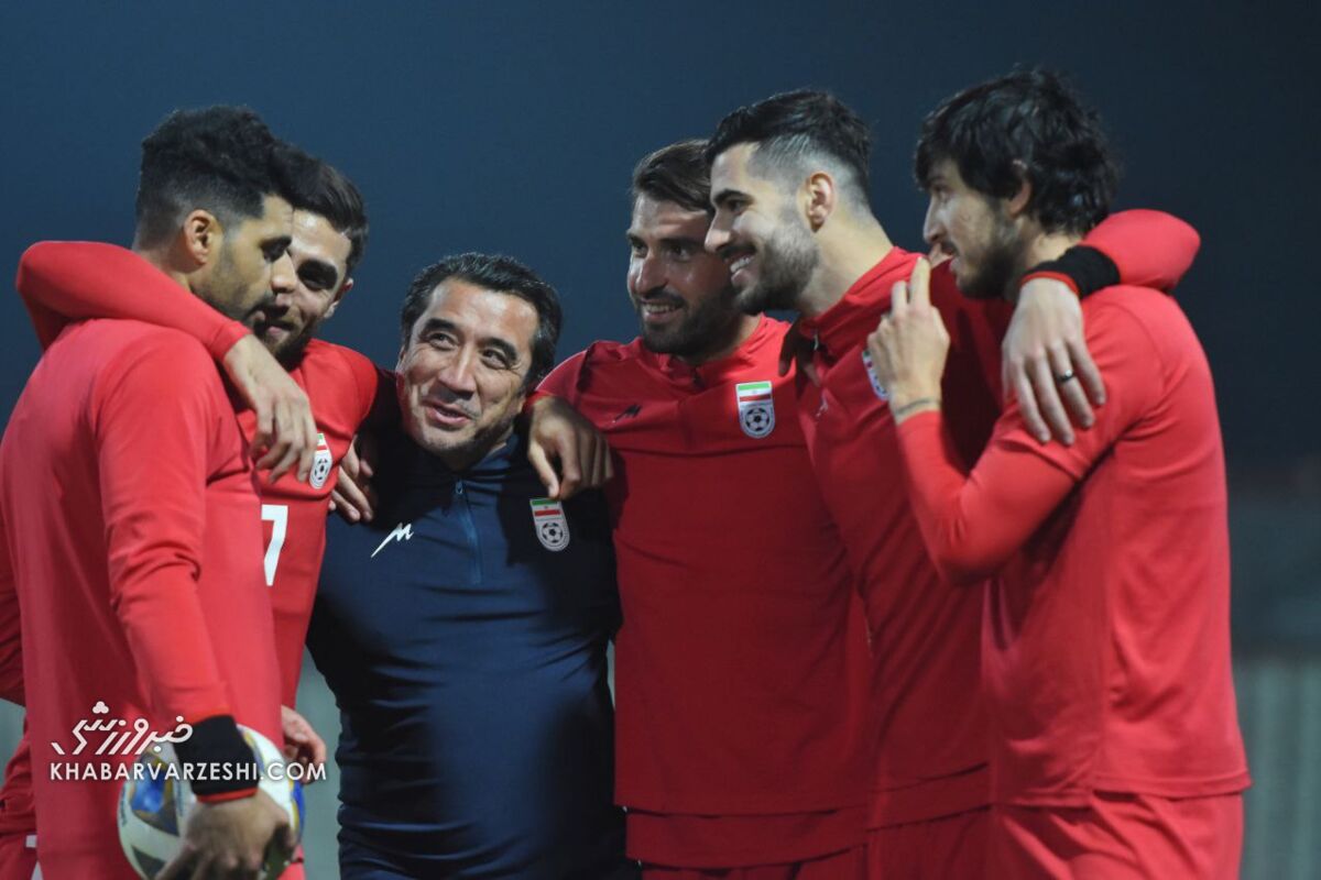 خداداد عزیزی: اگر رییس فدراسیون بودم، امیر قلعهنویی را برکنار میکردم! خداداد عزیزی: اگر رییس فدراسیون بودم، امیر قلعهنویی را برکنار میکردم!