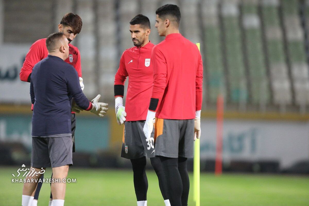تصاویر| طعنه طارمی به کریم وسط تمرین/ خداداد عزیزی: واقعا متاسفم!