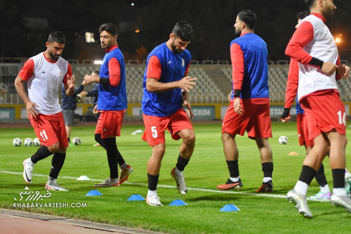 تصاویر| طعنه طارمی به کریم وسط تمرین/ خداداد عزیزی: واقعا متاسفم!