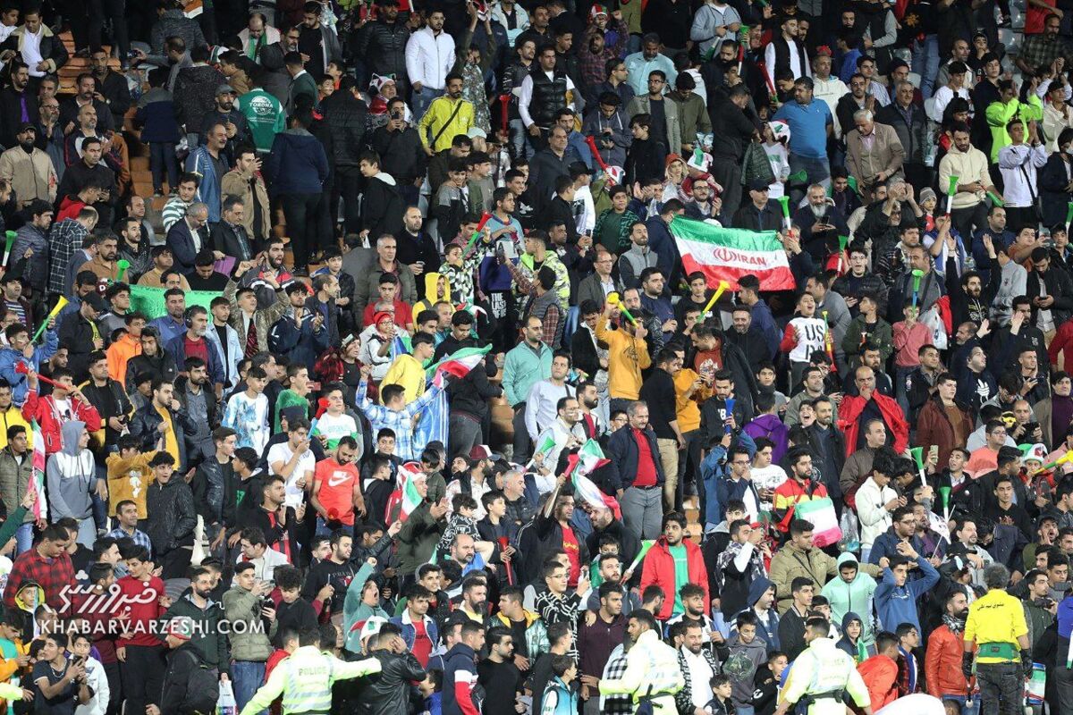هواداران تیم ملی ایران؛ ایران - هنگ‌کنگ
