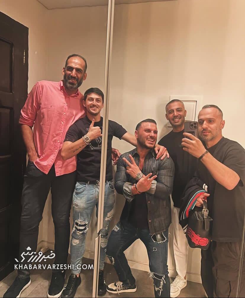 عکس| دورهمی سردار آزمون و سروش رفیعی با آرمین 2afm و رضا بهرام