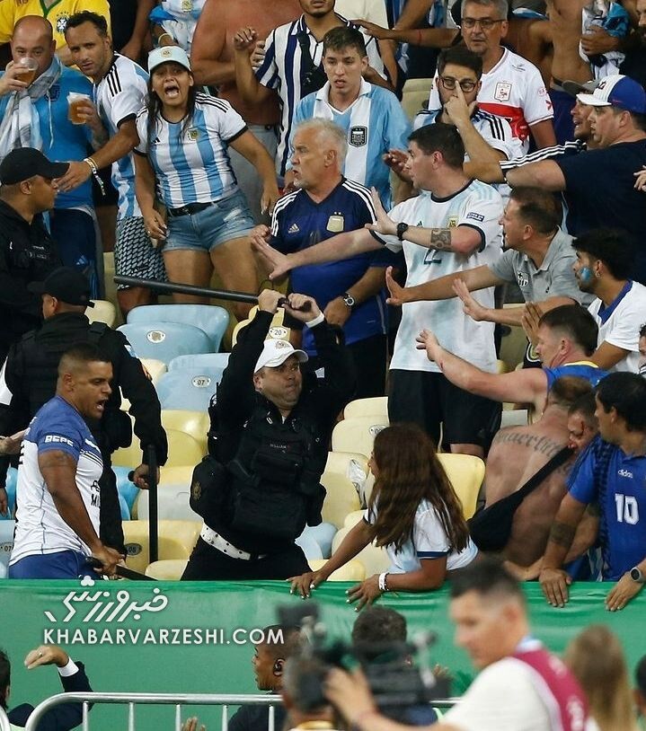 تصاویر| این رفتار وحشیانه یاران مسی را عصبانی کرد/ چرا بازی برزیل – آرژانتین دیرتر شروع شد؟