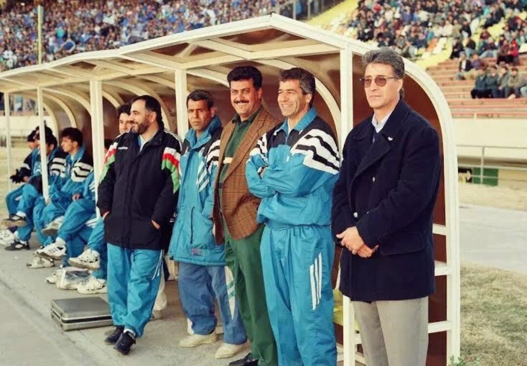 عکس| وقتی استقلالیها کنار اسطوره فقید ایستادند