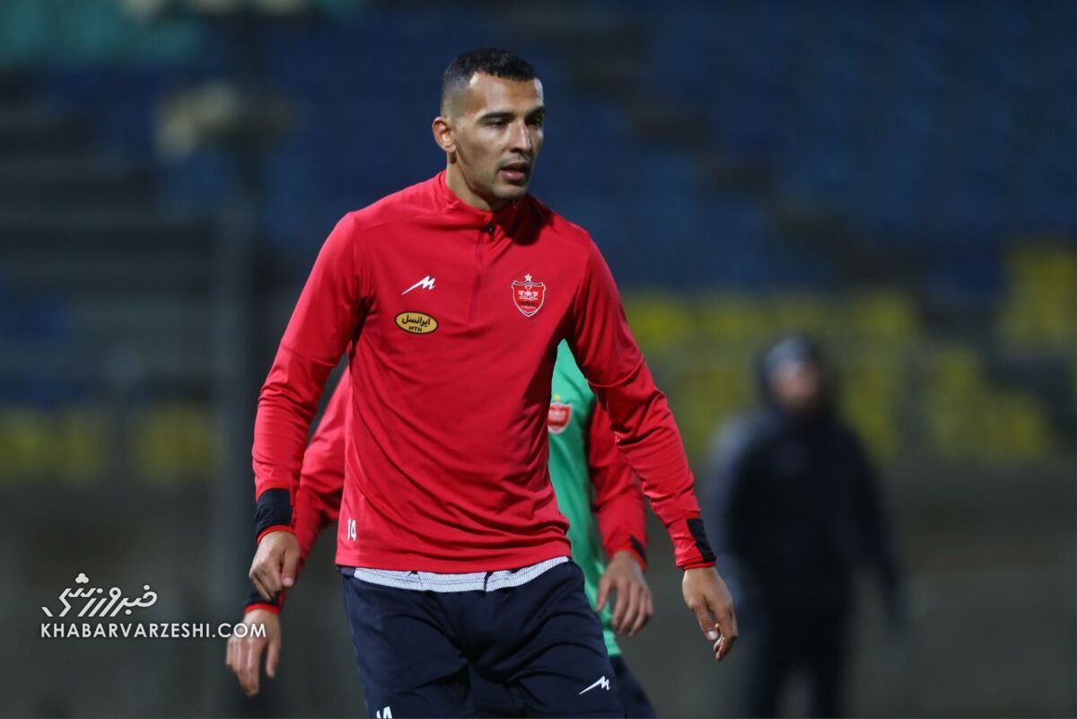 تصاویر| غیبت ۲ بازیکن پرسپولیس/ یک سرخپوش زودتر عازم عربستان شد!