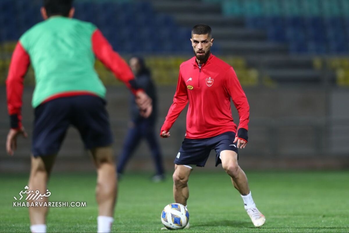 تصاویر| غیبت ۲ بازیکن پرسپولیس/ یک سرخپوش زودتر عازم عربستان شد!