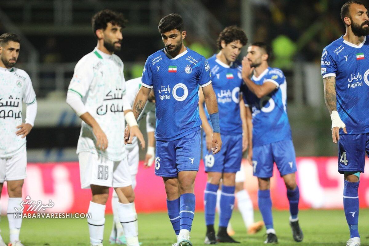 استقلال با یک بازی بیشتر به مصاف پرسپولیس میرود! استقلال با یک بازی بیشتر به مصاف پرسپولیس میرود!