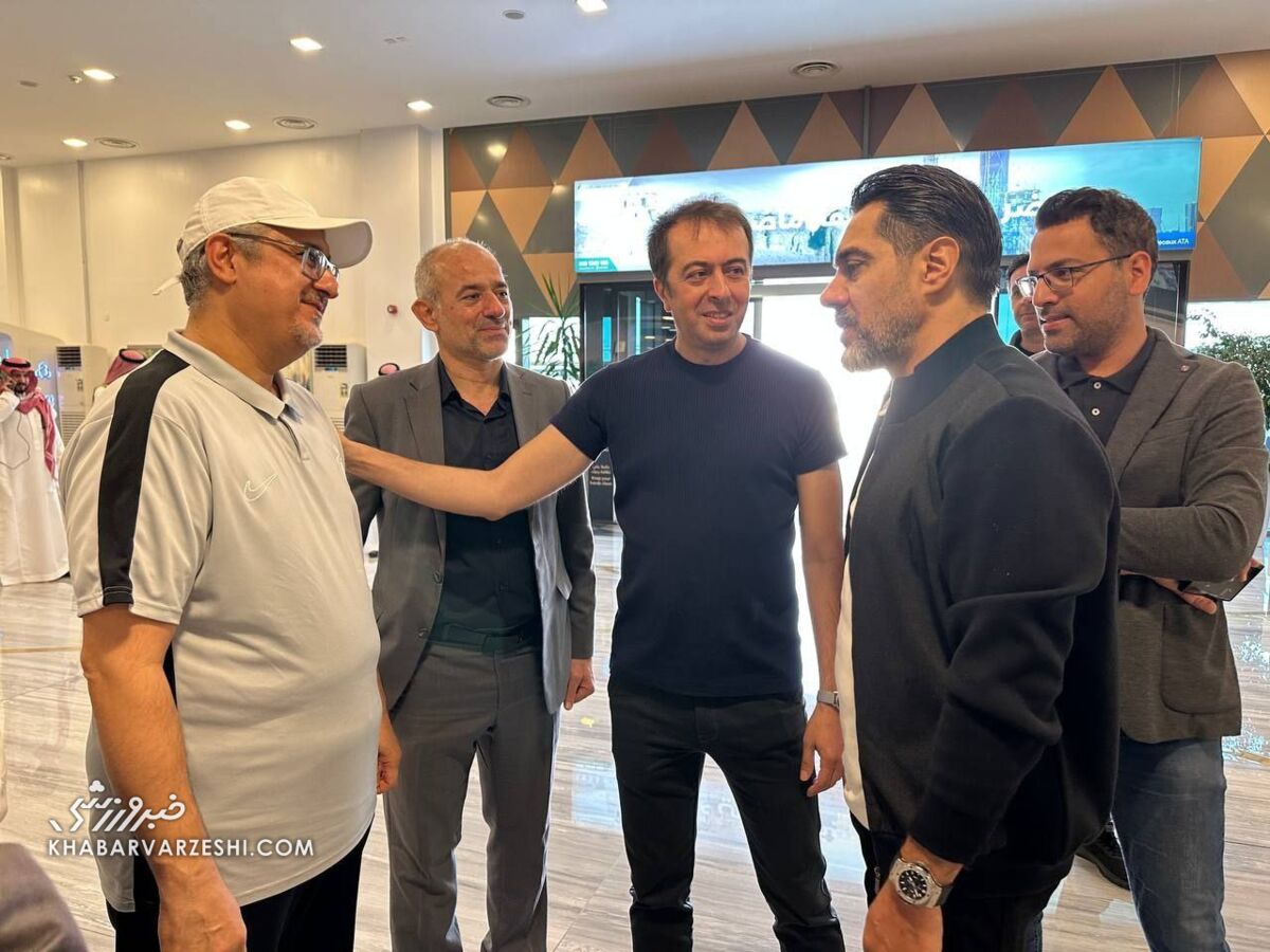 جنگ عربستانیها از فرودگاه آغاز شد/ استقبال مقام رسمی کشورمان از پرسپولیس در ریاض +ویدیو