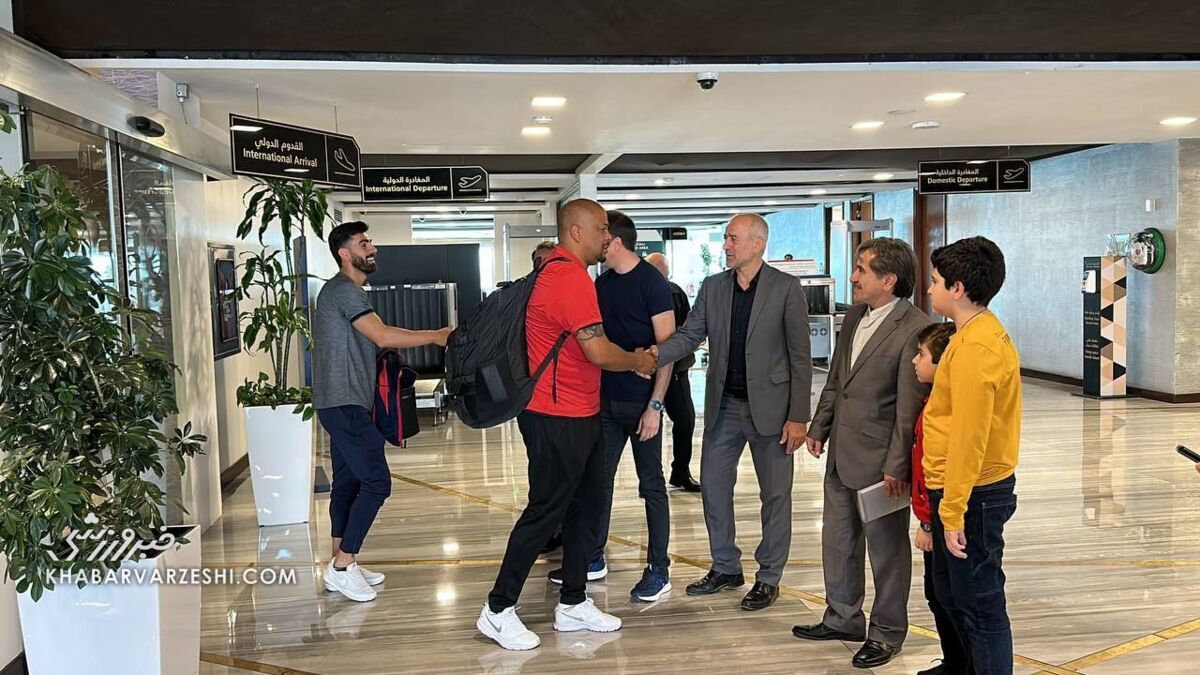 جنگ عربستانیها از فرودگاه آغاز شد/ استقبال مقام رسمی کشورمان از پرسپولیس در ریاض +ویدیو
