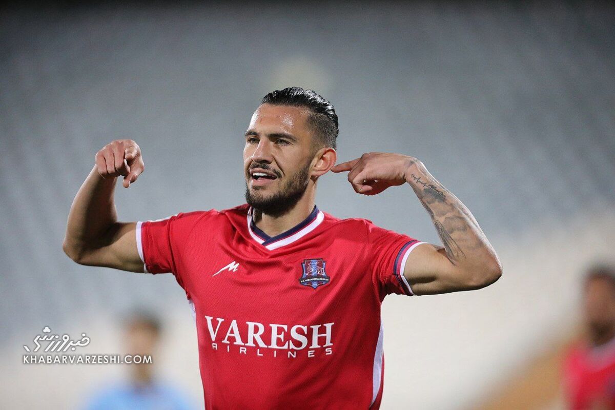 پرسپولیس - محمدرضا آزادی در گروی یک توافق نامه سه جانبه پرسپولیس - محمدرضا آزادی در گروی یک توافق نامه سه جانبه