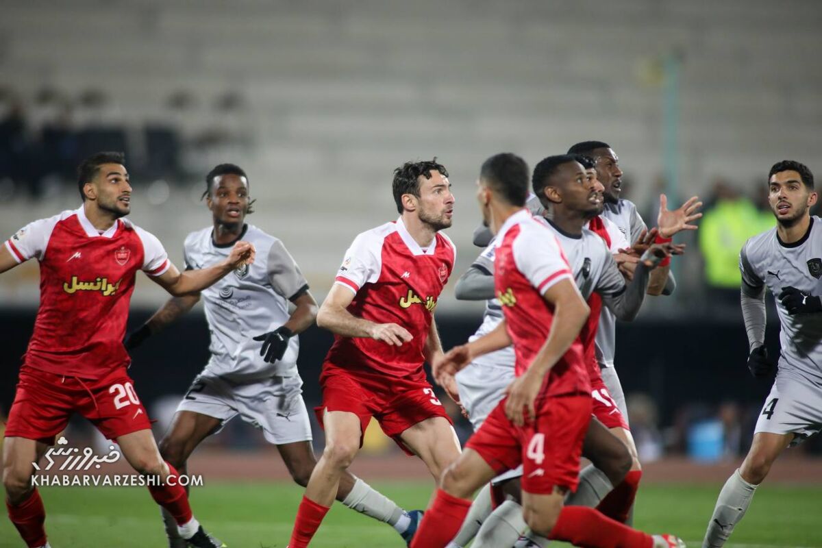 این غده سرطانی را از پرسپولیس بیرون کنید/ بیرانوند نبود ۵-۲ میباختیم/ پرسپولیس پاسخ بدی به هوادارانش داد