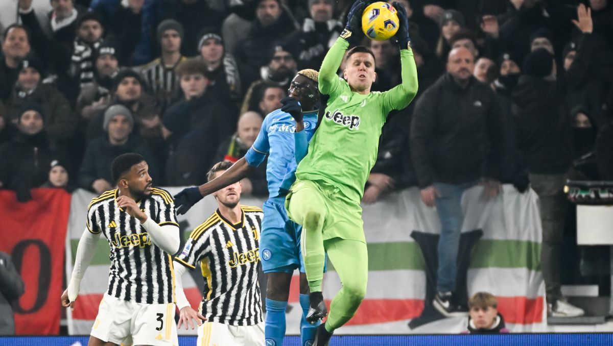 ویدیو| اشتباه مرگبار شچنسنی و گل مردود اوسیمن در دیدار یوونتوس – ناپولی ویدیو| اشتباه مرگبار شچنسنی و گل مردود اوسیمن در دیدار یوونتوس – ناپولی