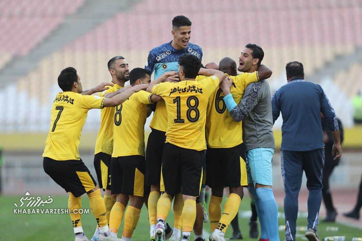 سپاهان با گلباران مس به استقلال نزدیک شد/ کمک قعرنشین به فرار نساجی از بحران!