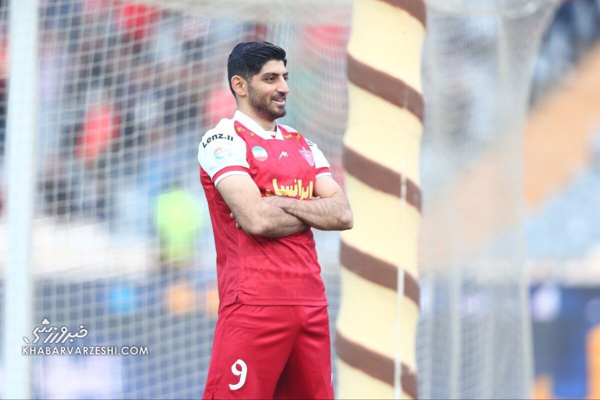 ترابی اسطوره پرسپولیس را جا گذاشت! ترابی اسطوره پرسپولیس را جا گذاشت!