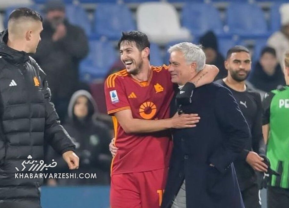 مورینیو همان رفتار همیشگی را با سردار آزمون تکرار کرد! مورینیو همان رفتار همیشگی را با سردار آزمون تکرار کرد!