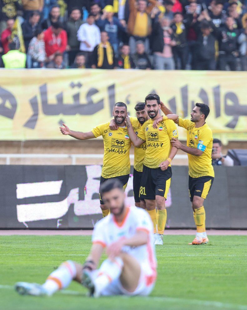 عکس| کولاک مهاجم استقلالی که دو سال خاک خورد