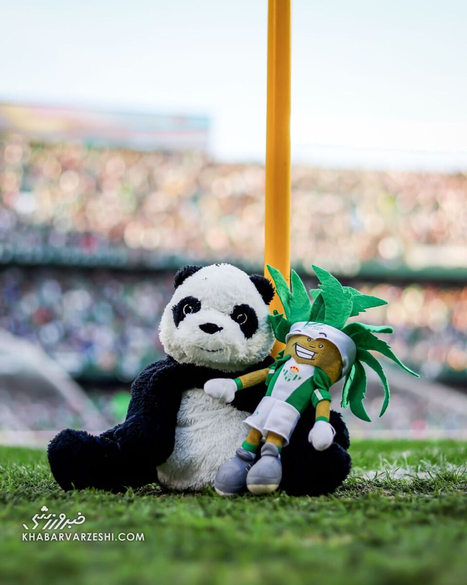 تصاویر| عروسکباران در یکی از مهمترین دیدارهای هفته/ به یاری کودکان بشتابید