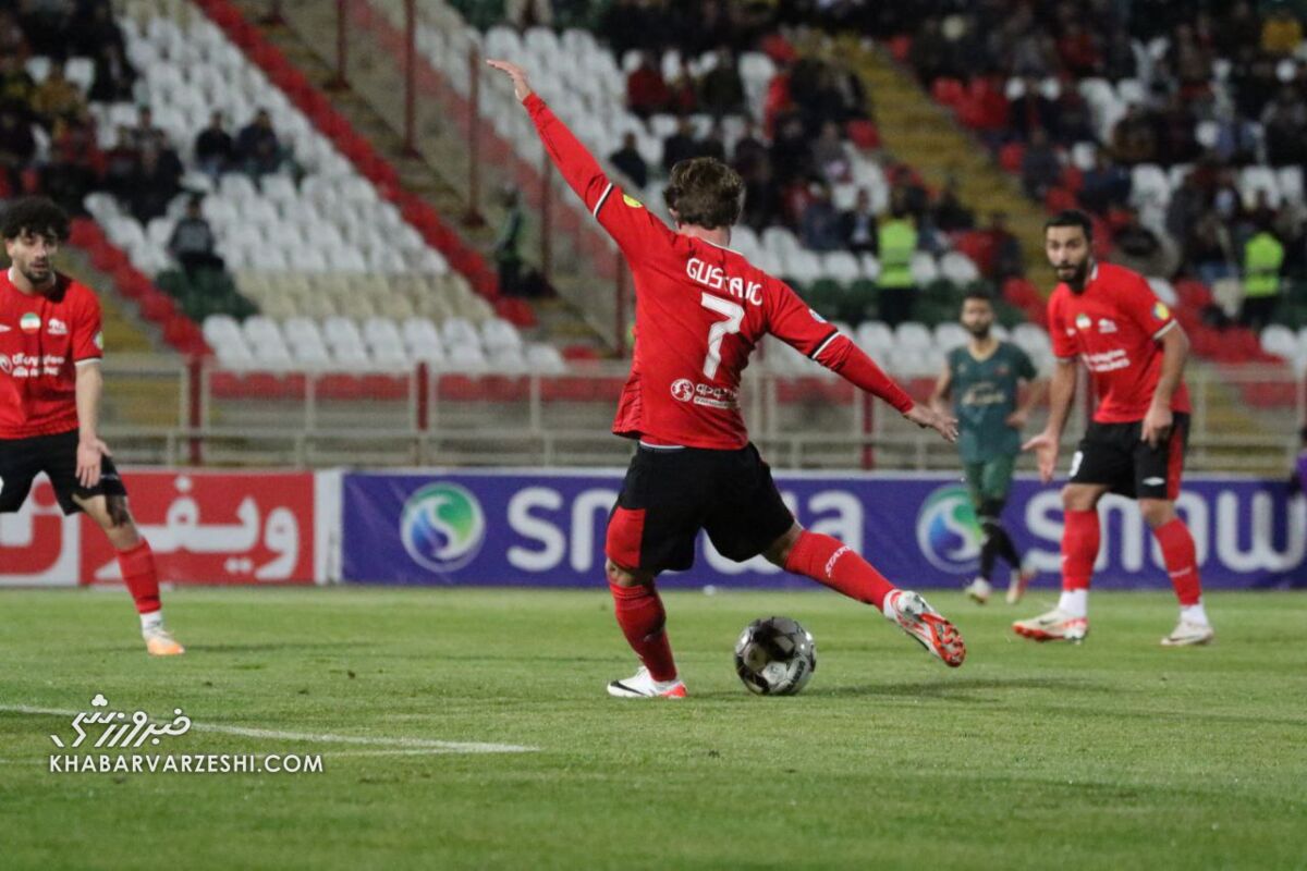 ستاره برزیلی: خیلی دوست دارم در تیم ملی ایران بازی کنم/ با نیمار همبازی بودم و طارمی در یک سطح متفاوت است/ شماره ۱۰ ایتالیا را پوشیدهام