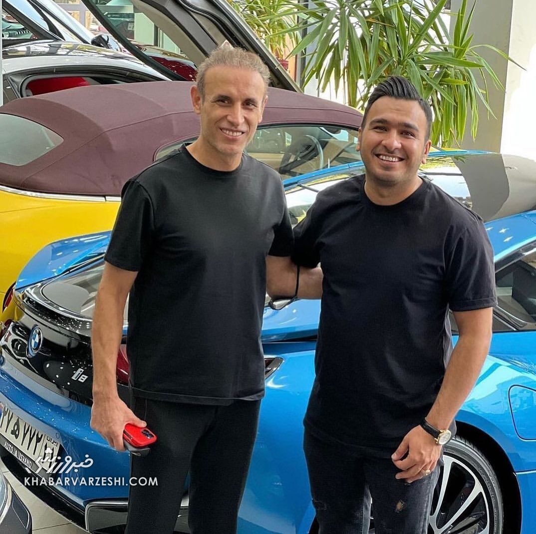 عکس| یحیی گلمحمدی در کنار گرانترین خودرو ایران با رنگ آبی