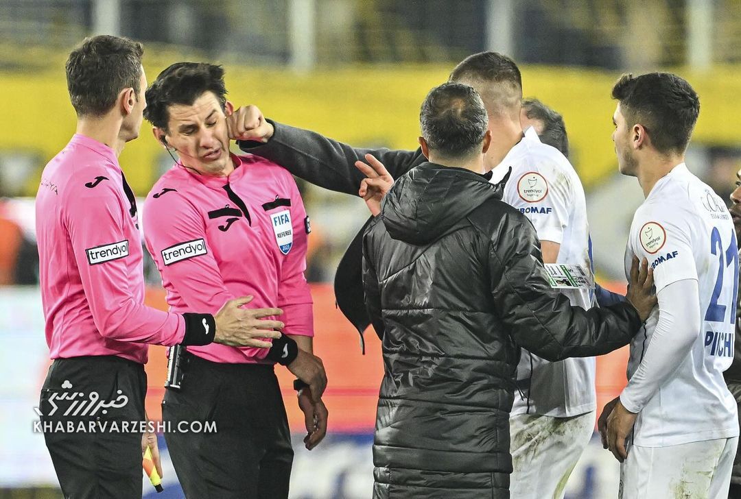 تصاویر| حمله وحشیانه و بی‌سابقه به داور در فوتبال ترکیه