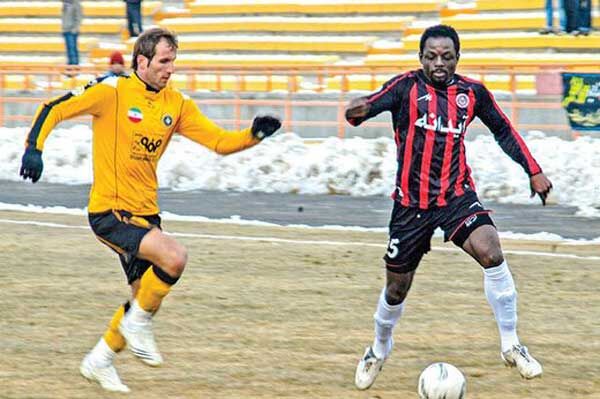 خارجی هایی که دوست دارند پیراهن تیم ملی ایران را بر تن کنند/ به یاد عرفان اولروم و آرزوی بزرگی که بر باد رفت!