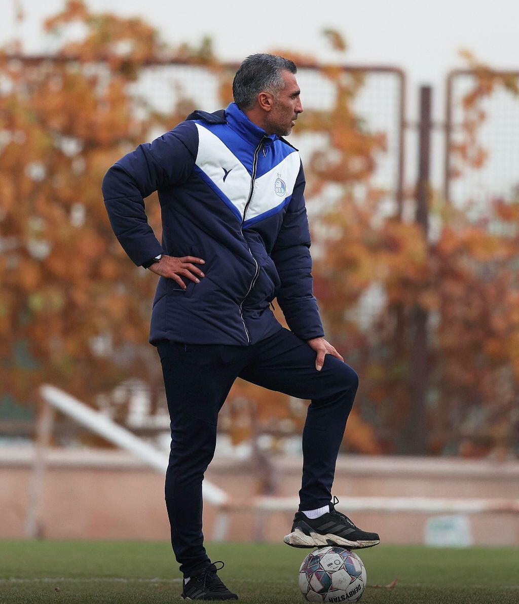 عکس| ژست ویژه هاشمینسب برای پرسپولیسیها در دربی