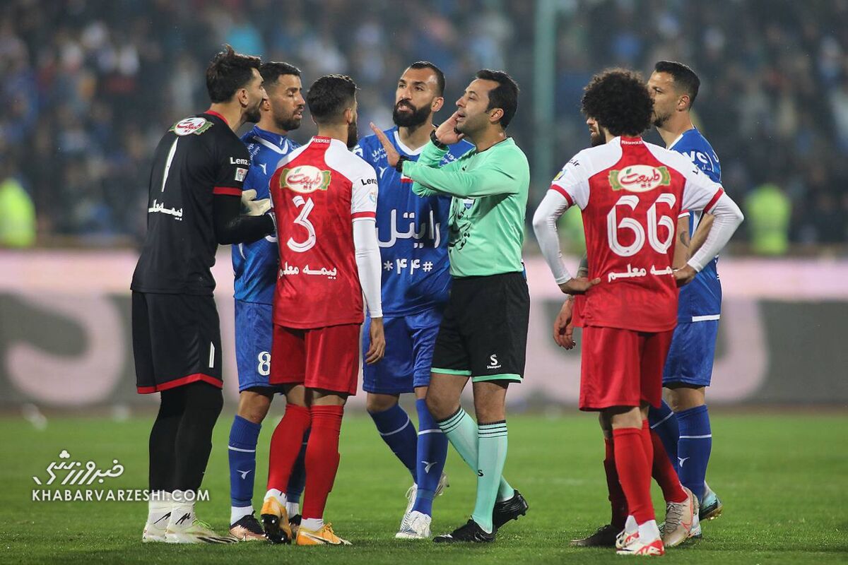 حمله دوجانبه استقلال و پرسپولیس به داور دربی