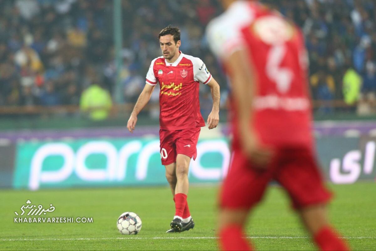 چراغ زرد ستاره پرسپولیس برای جدایی در نیم فصل چراغ زرد ستاره پرسپولیس برای جدایی در نیم فصل