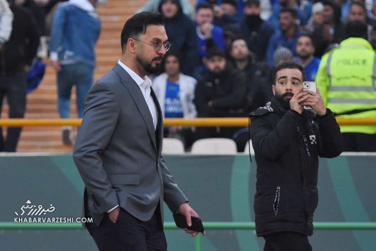 بازی استقلال ثابت کرد قهرمانشدن VAR میخواهد/ برای ماشین چینی اندازه تویوتا پول میدهیم! بازی استقلال ثابت کرد قهرمانشدن VAR میخواهد/ برای ماشین چینی اندازه تویوتا پول میدهیم!