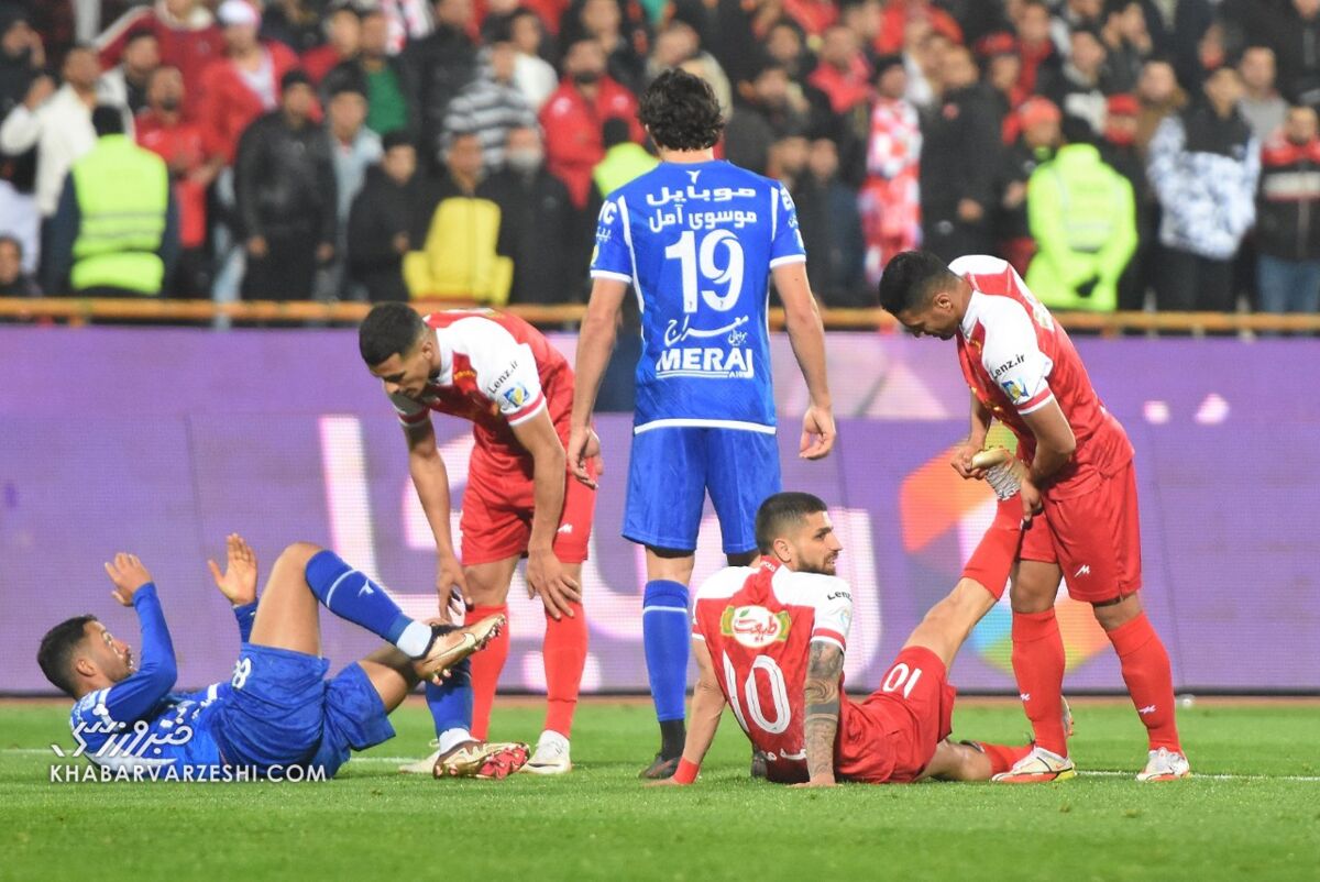 این بازیکن برای ما پنالتی میگیرد/ اگر یک تیم بتواند استقلال را شکست بدهد پرسپولیس است/ با یک روش میتوان به حسینی گل زد