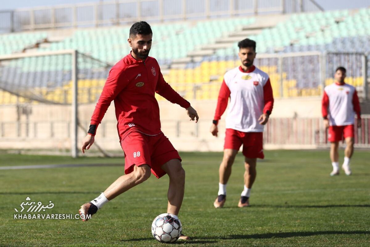 تصاویر| سید جلال و یحیی وارد میدان شدند/ پرسپولیس آماده مبارزه با دومین استقلال