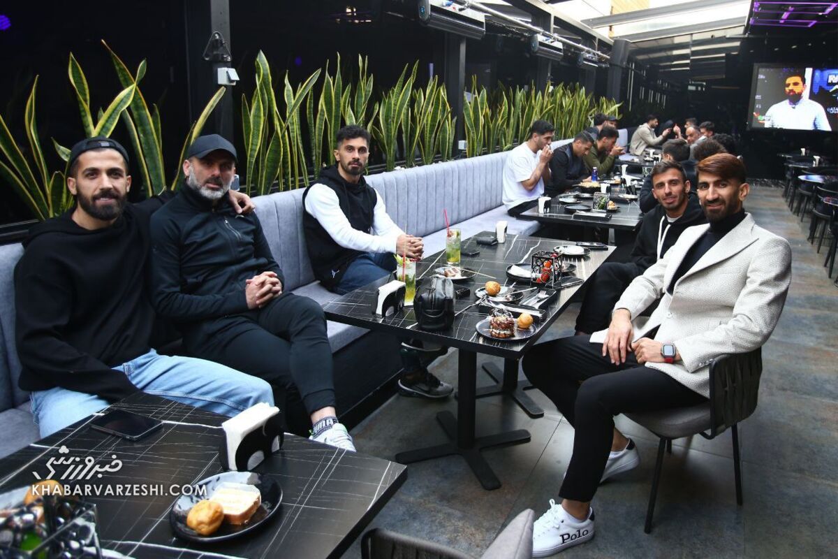 تصاویر آشتی‌کنان رسمی درویش و گل‌محمدی/ ۴۸ ساعت پس از دربی، پرسپولیسی‌ها در ضیافت ناهار شرکت کردند