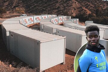عکس| ستاره قرمزها برای زلزله‌زدگان پناهگاه ساخت/ ۲۵۵ نفر جایی برای زندگی پیدا کردند