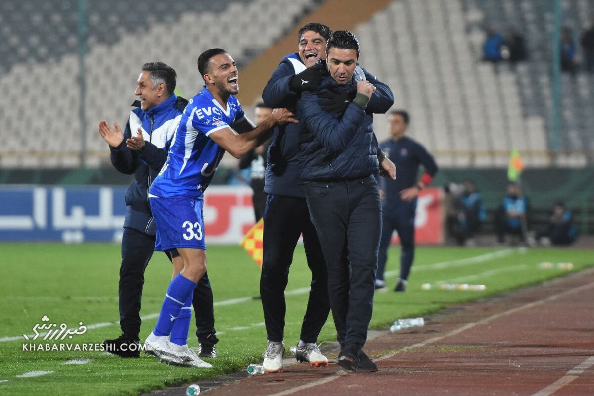 جواد نکونام بهترین مربی شد؛ روزبه چشمی بهترین بازیکن/ واکنش استقلال به انتخاب برترینهای سال جواد نکونام بهترین مربی شد؛ روزبه چشمی بهترین بازیکن/ واکنش استقلال به انتخاب برترینهای سال