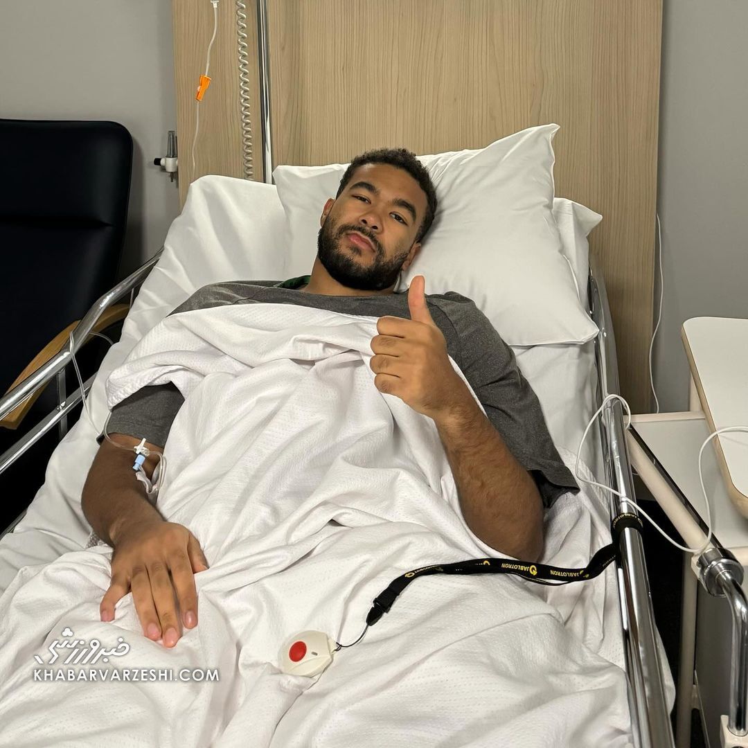 عکس| ریس جیمز روی تخت بیمارستان؛ عمل جراحی انجام شد/ نفرت بیشتر از حمایت است!