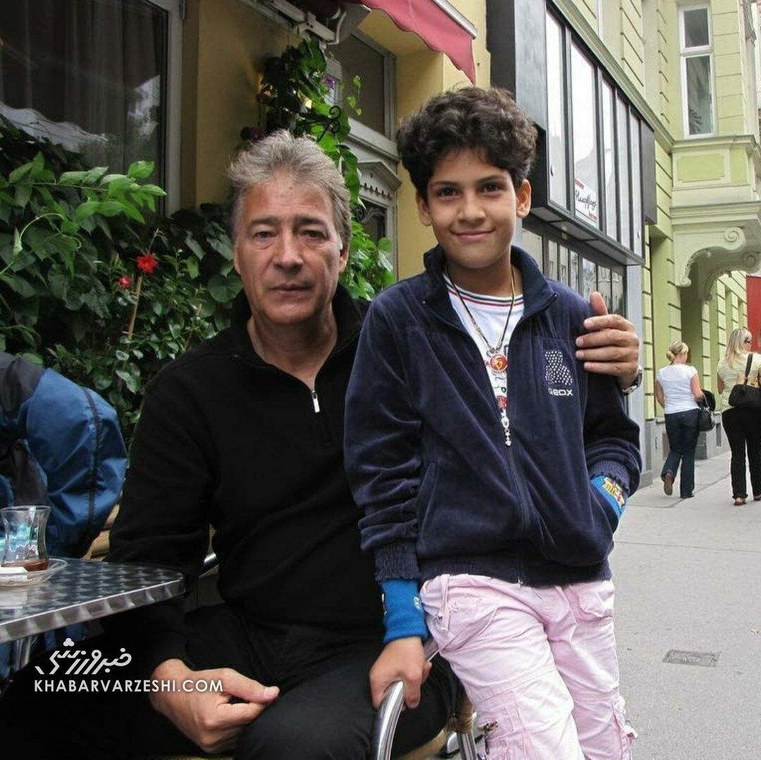 تصویری از دوران کودکی ملیکا محمدی در کنار ناصر حجازی