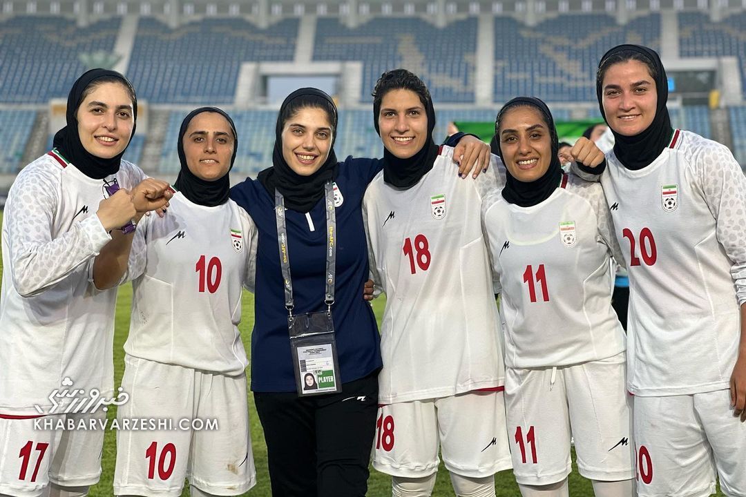 - تعویق یک بازی به دلیل درگذشت ملیکا محمدی