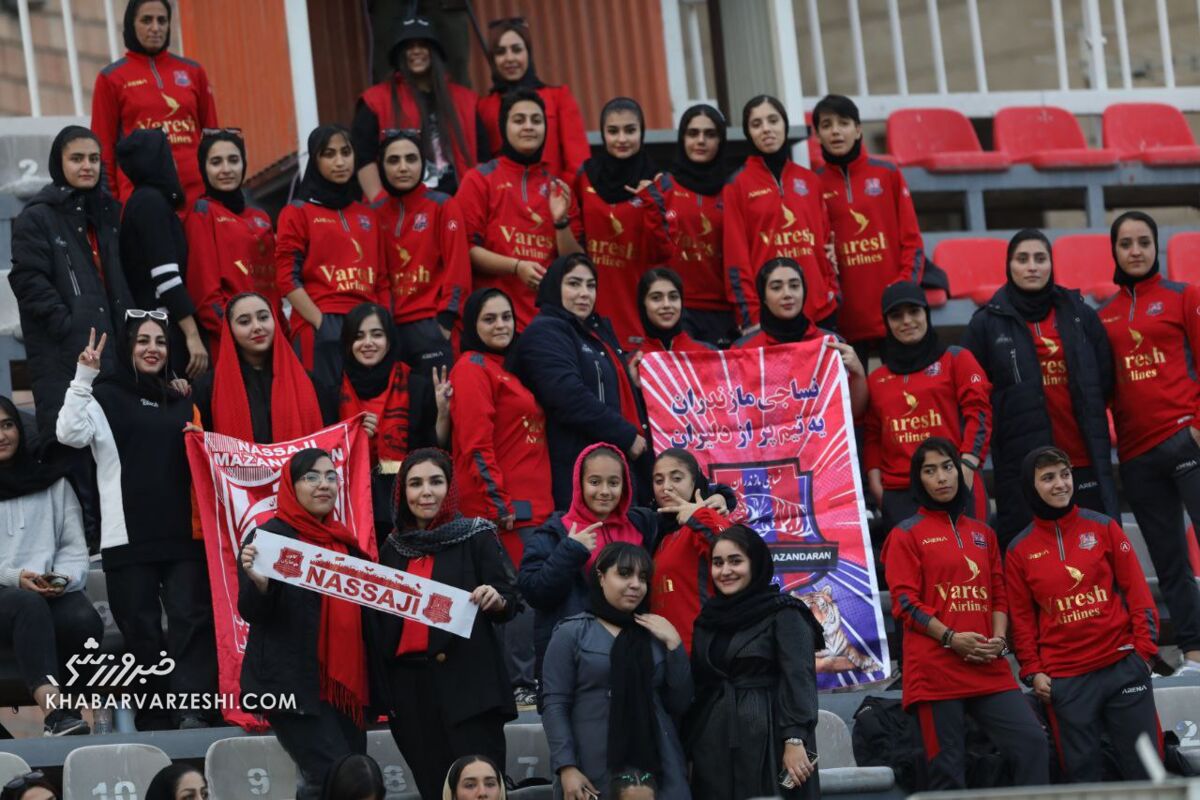 تماشاگران زن, تیم هوادار تهران, نساجی - جالب‌ترین بازی هفته در قائم‌شهر برگزار شد؛ زنان به استادیوم آمدند سرمربیان نبودند!