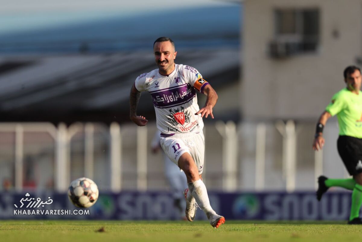 تصاویر| ستاره سابق استقلال با استایلی که هرگز ندیدهاید!