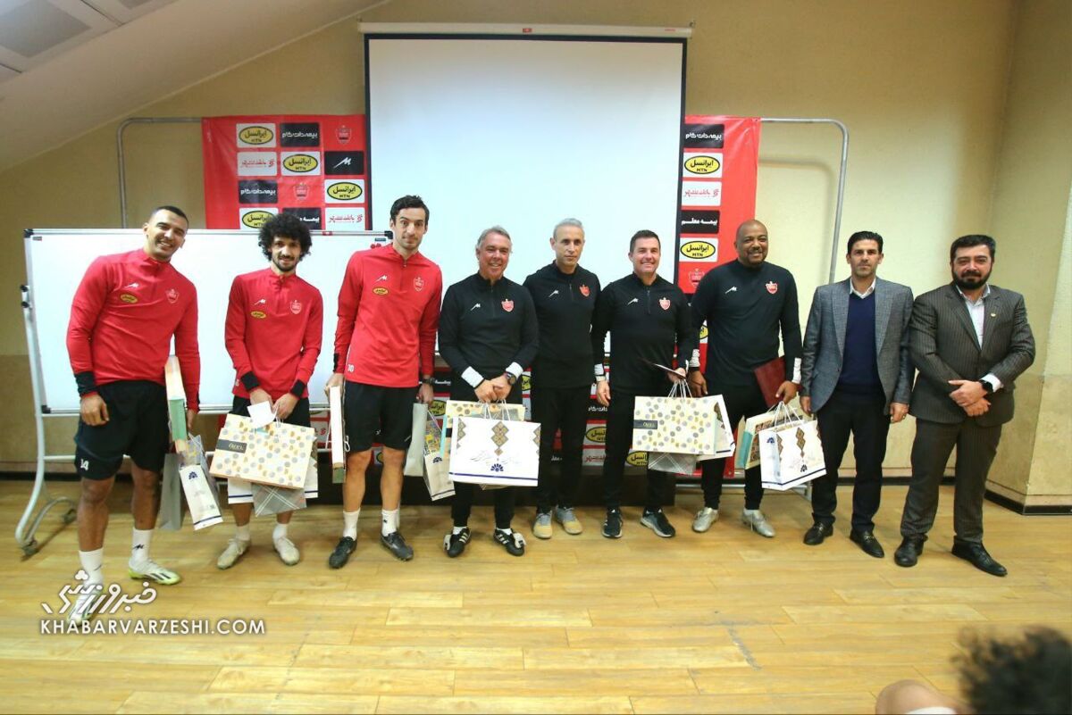 هدیه کریسمس به بازیکنان پرسپولیس