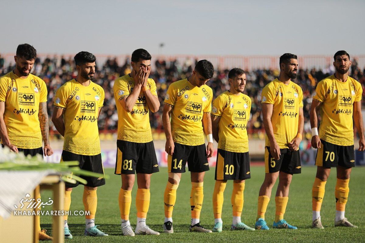 آب پاکی سپاهان روی دست استقلال؛ به نکونام بازیکن نمیدهیم آب پاکی سپاهان روی دست استقلال؛ به نکونام بازیکن نمیدهیم