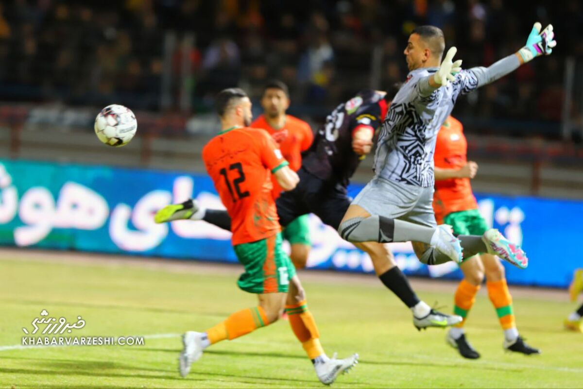 عامل حذف استقلال از راه رسید؛ پسر پرسپولیسی که ناگهان در تیمش هشتپا شد!