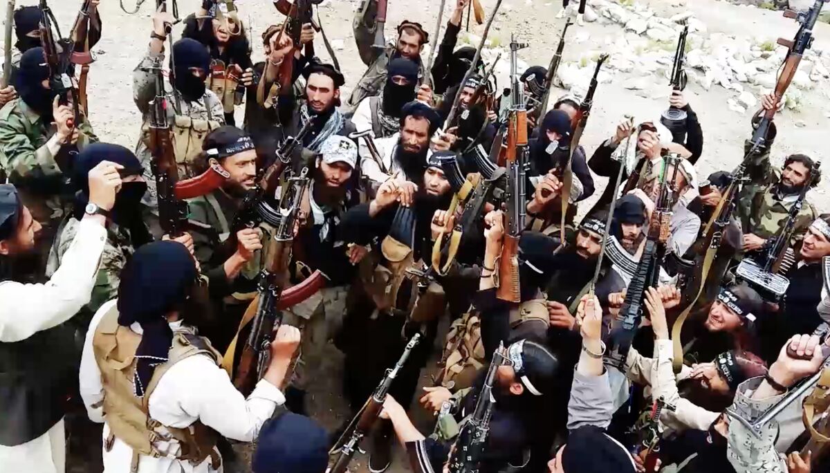 عکس| اولین تصویر از چهره ۲ داعشی انتحاری در کرمان