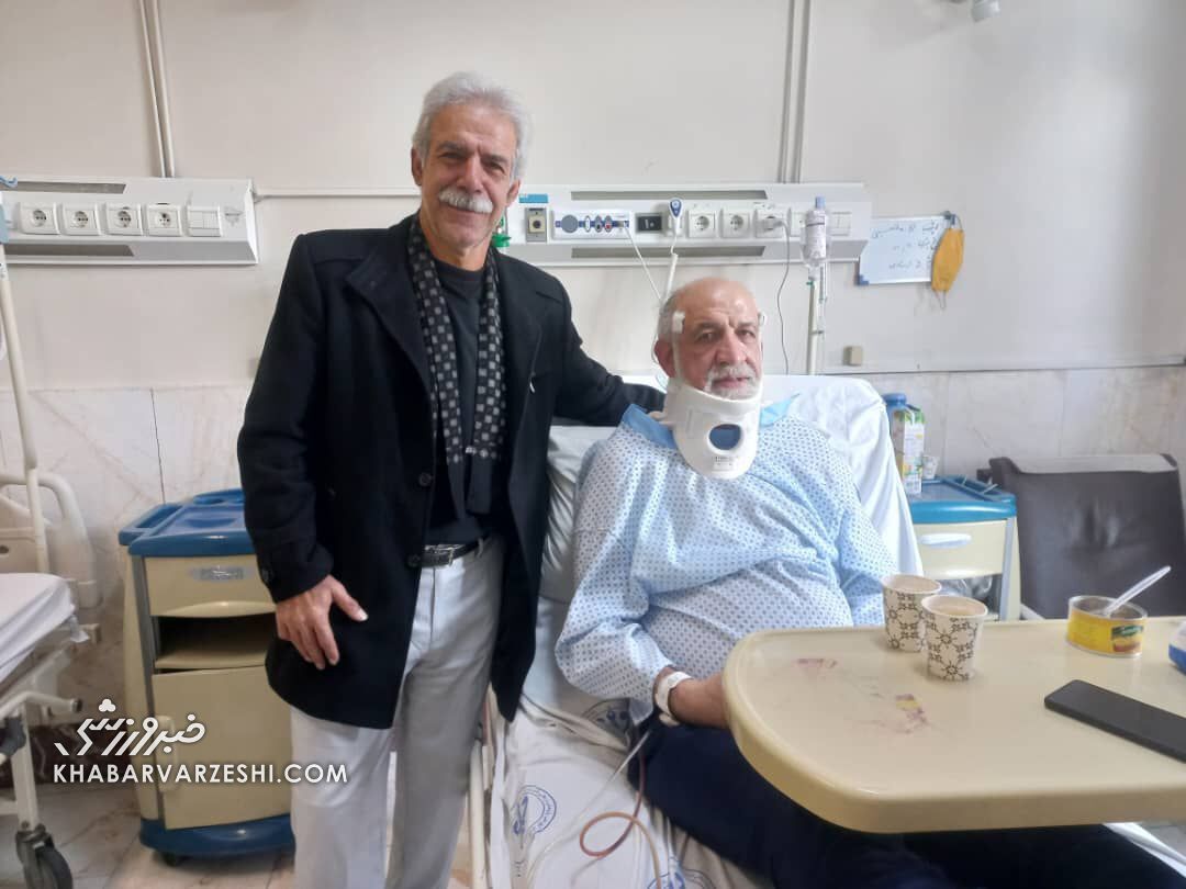 عکس| پس از ابراز دلخوری شدید از استقلالیها؛ یک پرسپولیسی سرشناس به عیادت مهدی فنونیزاده رفت!