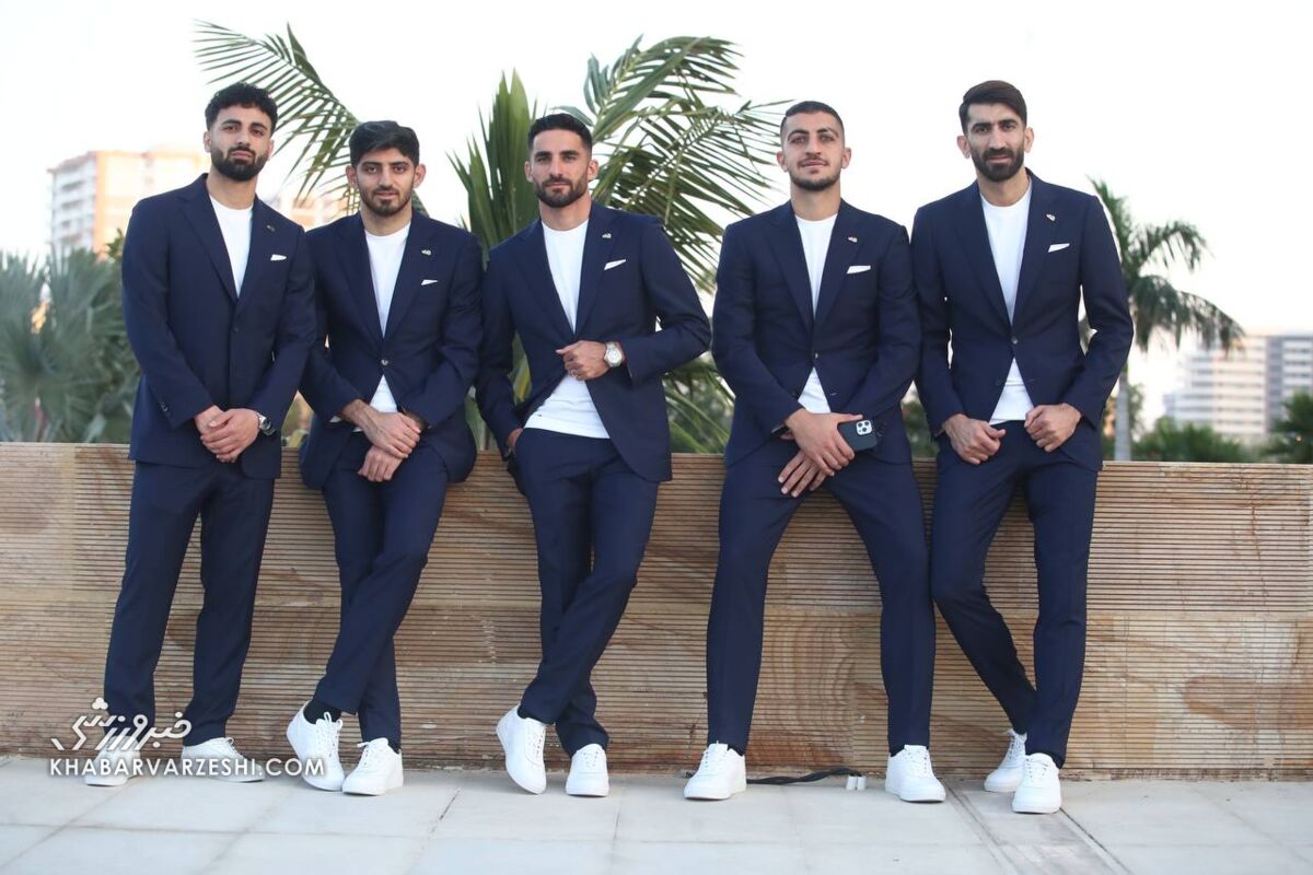 تصاویری از تیپ رسمی ملیپوشان پیش از سفر به قطر/ استایل تکراری قبل از جام ملتهای آسیا!