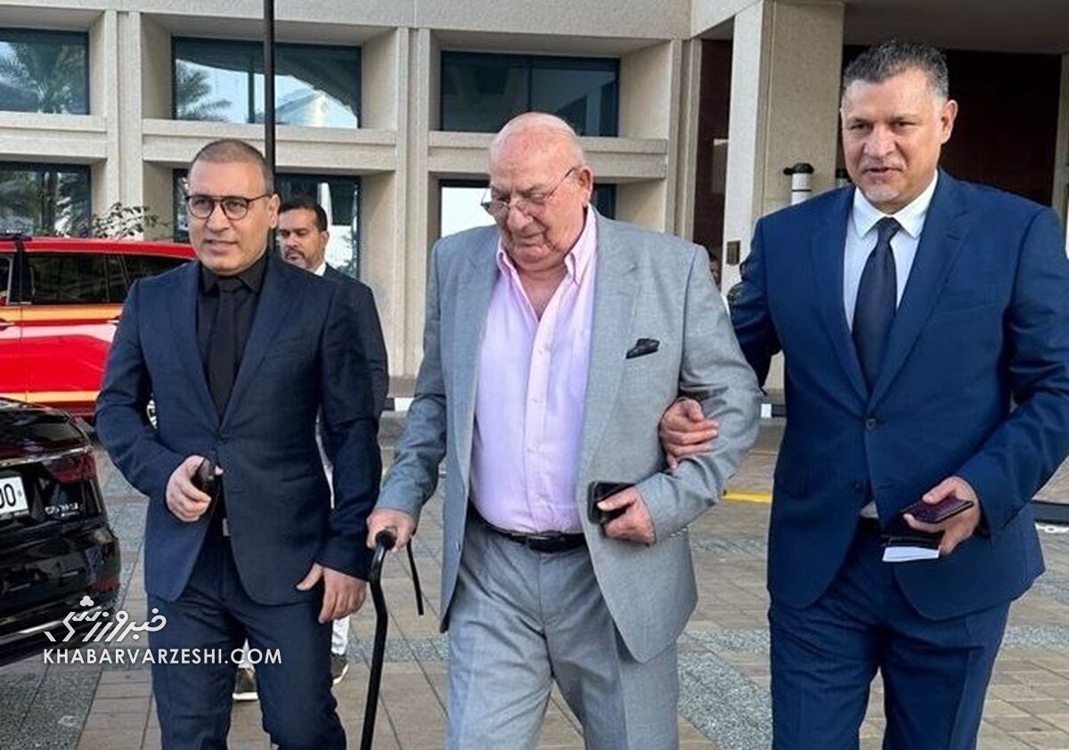 اولین تصویر از سه اسطوره فوتبال ایران پیش از مراسم افتتاحیه جام ملتهای آسیا/ مهدویکیا با چهره جدید و متفاوت در کنار دایی و مهاجرانی